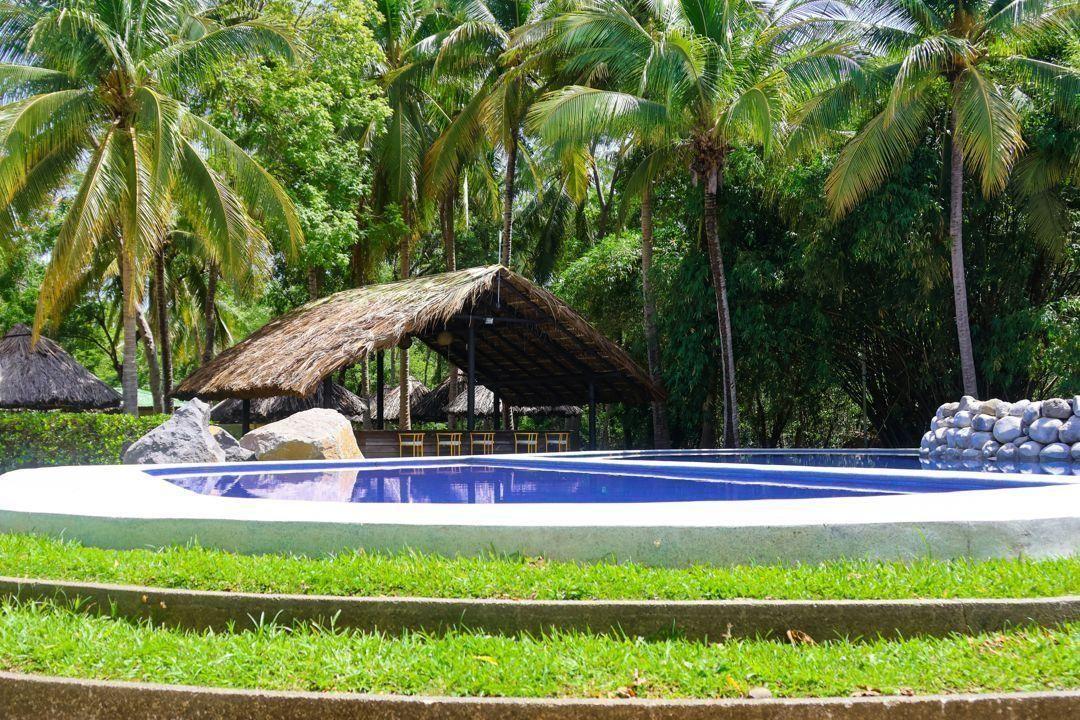 How to Maintain an Infinity Pool