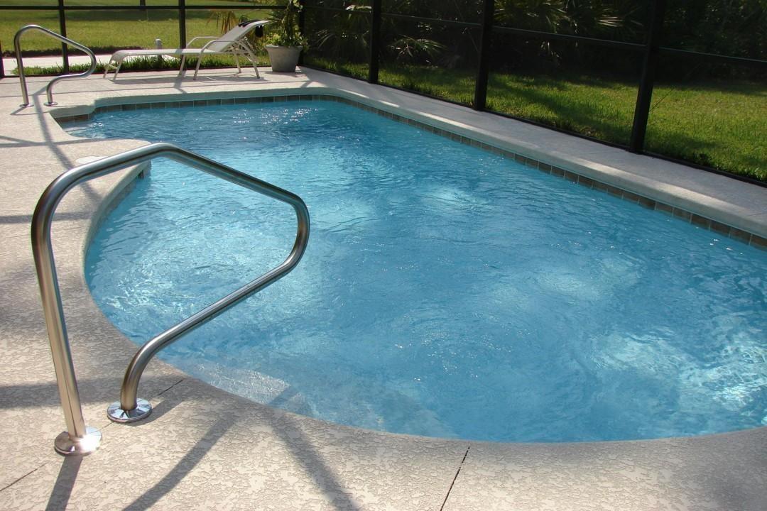 Installing a Pool Water Leveler