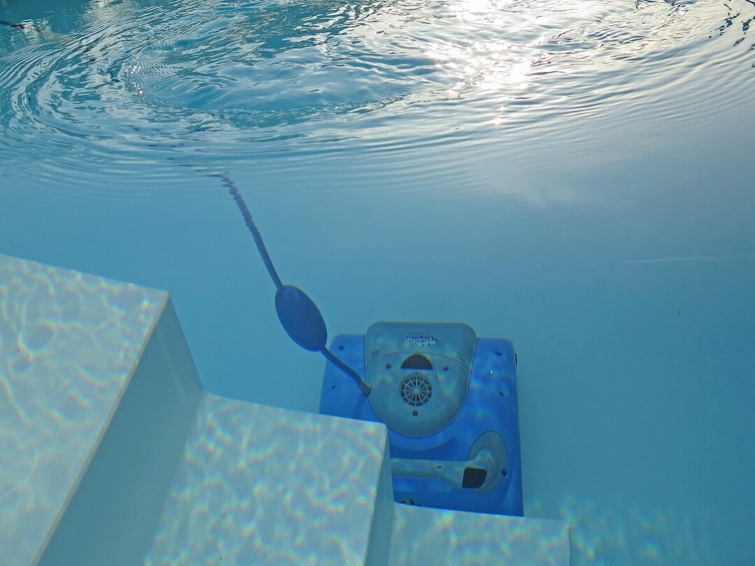 Types of Pool Stains and Their Treatments Image