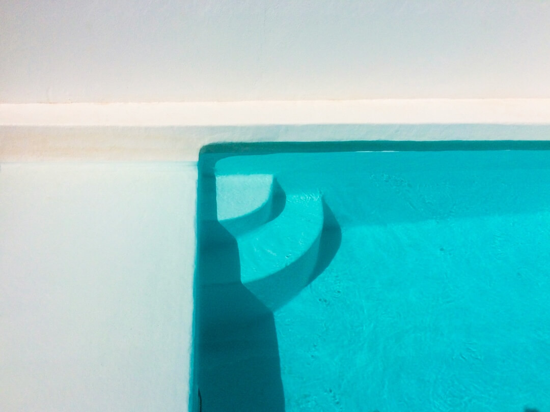 Techniques Used for Effective Pool Spot Cleaning Image